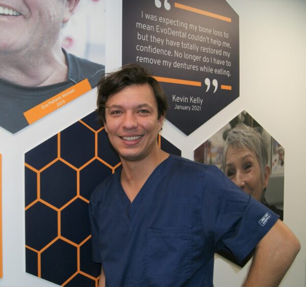Dr Patryk Cesarz - Evo Dental